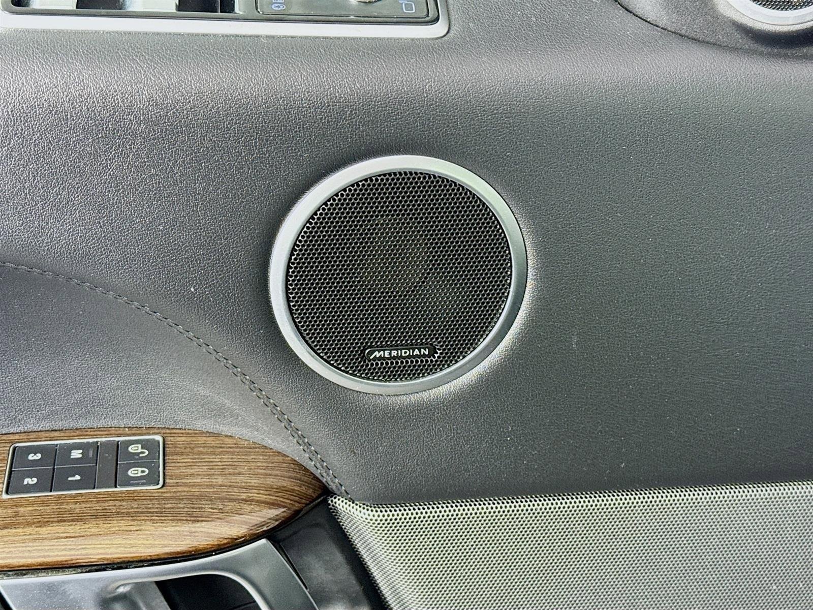 Used 2020 Land Rover Range Rover Sport HSE image 22