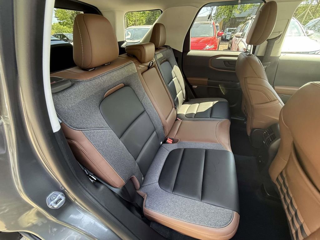 Used 2024 Ford Bronco Sport Outer Banks AWD/4WD image 10