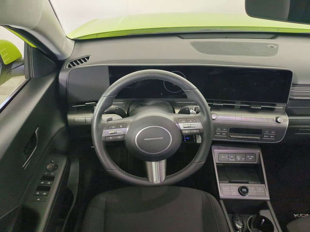 Certified 2025 Hyundai Kona SEL image 18