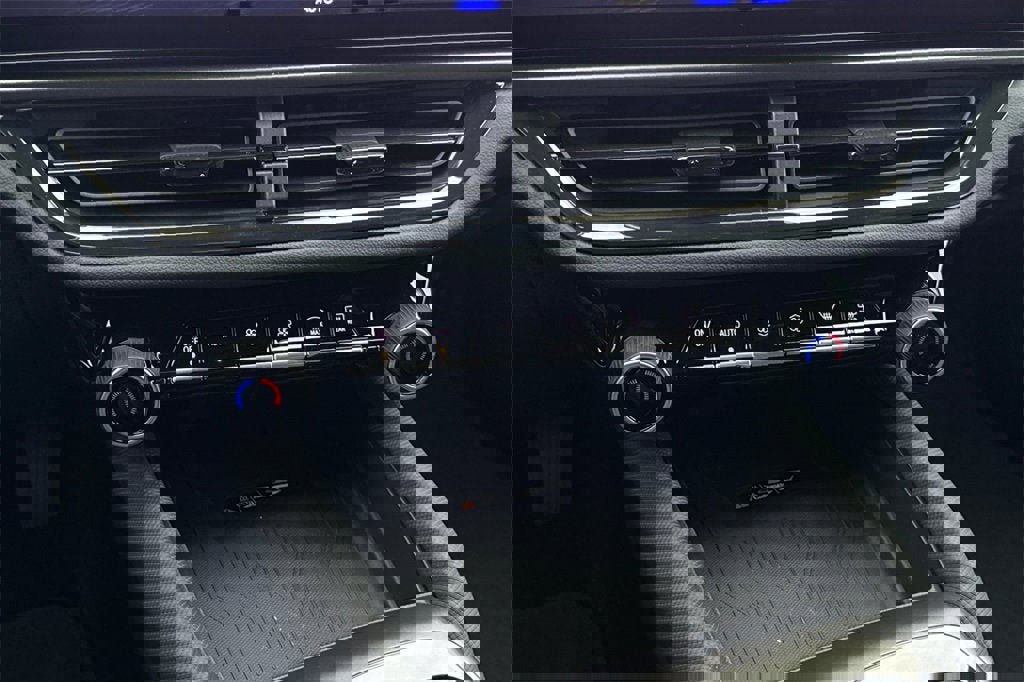 New 2026 Chevrolet Equinox EV RS image 21