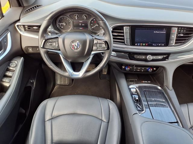 Used 2023 Buick Enclave Essence image 6