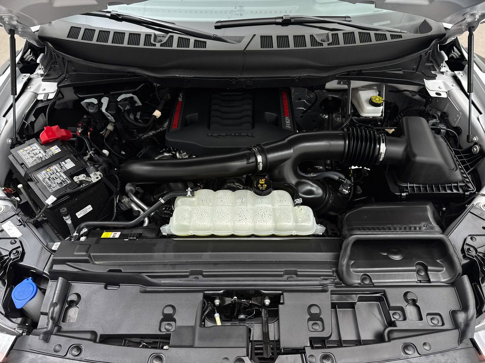 Used 2025 Ford F150 Raptor image 28