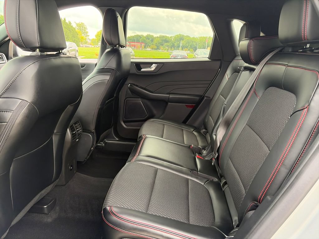 Used 2024 Ford Escape ST-Line w/ Tech Pack #1 AWD/4WD image 27