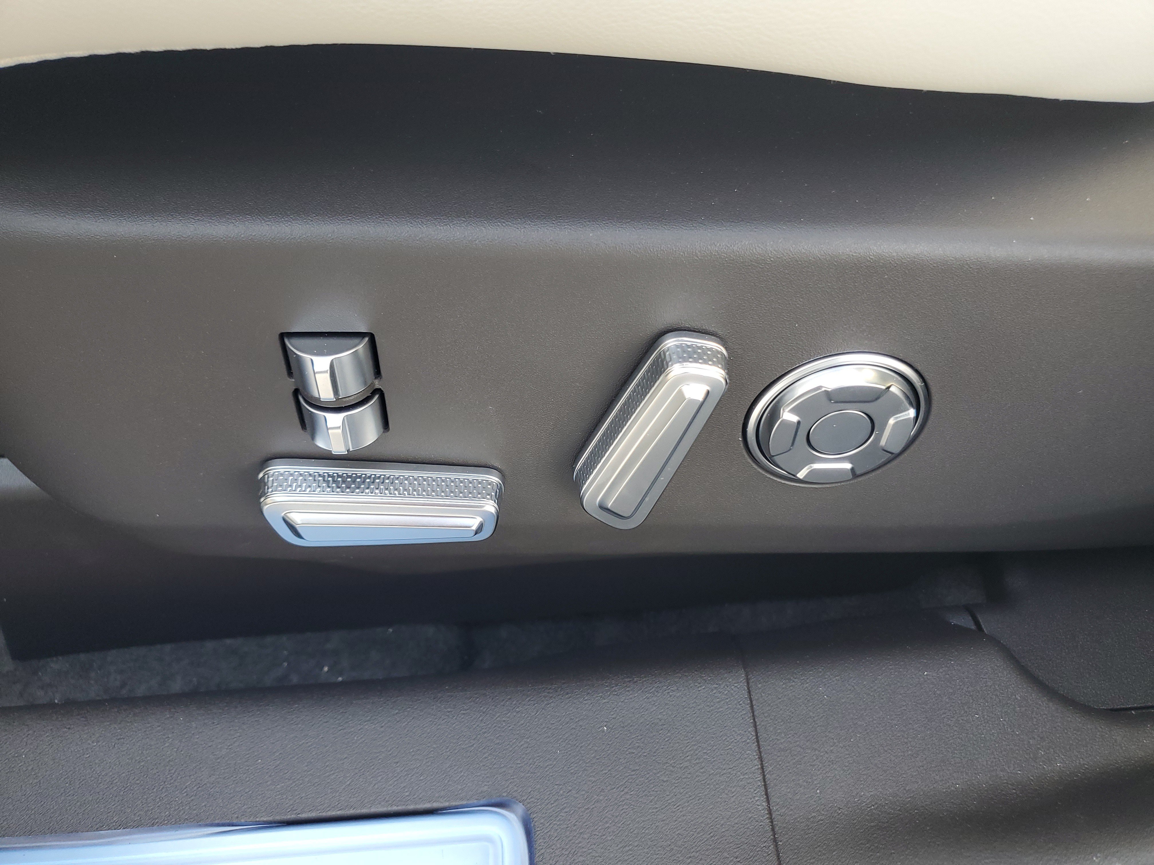 New 2026 Lincoln Nautilus Black Label AWD/4WD image 12