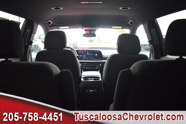 Used 2025 Chevrolet Traverse LT w/ LPO, Floor Liner Package FWD image 11