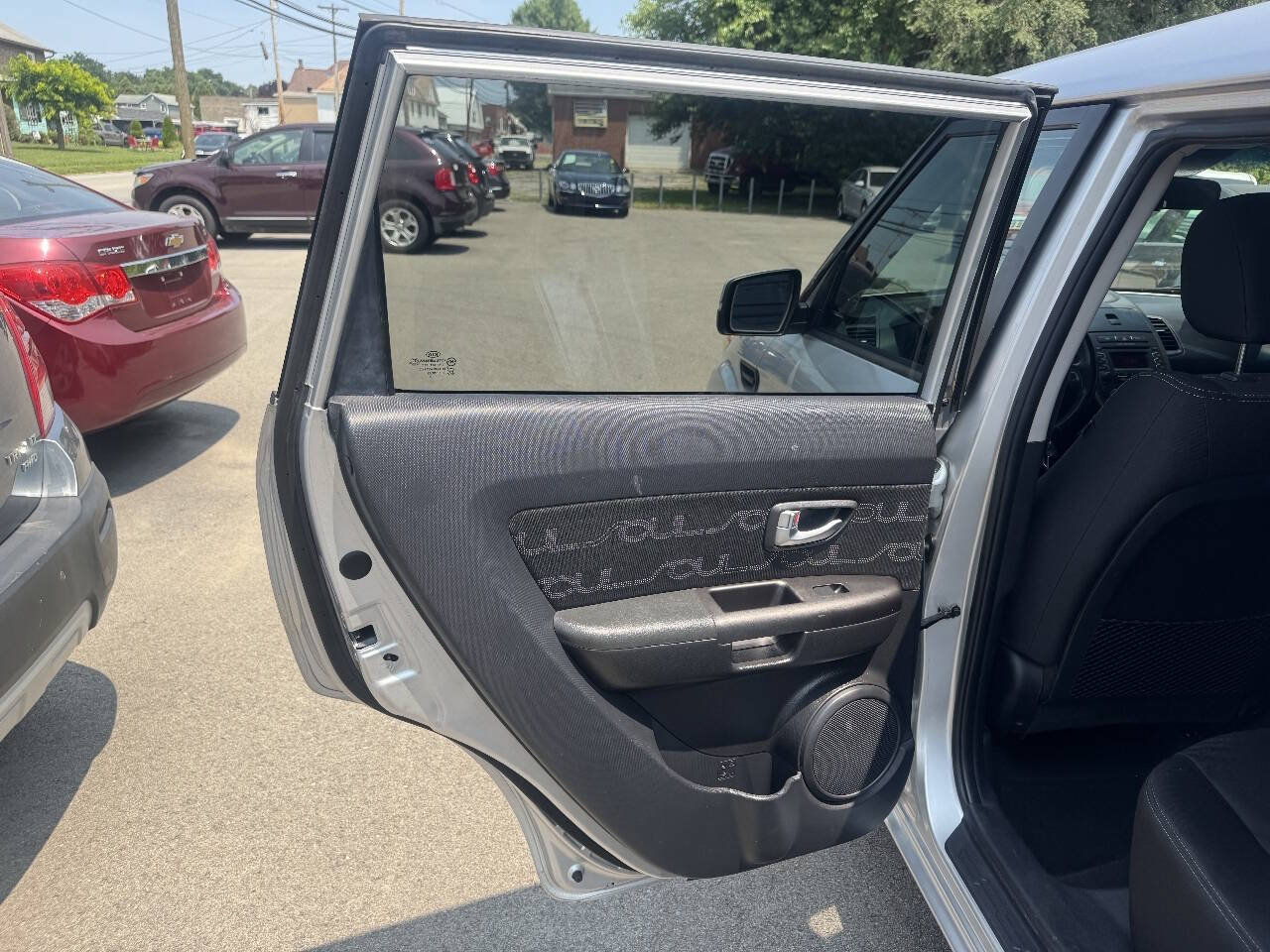 Used 2012 Kia Soul + FWD image 12