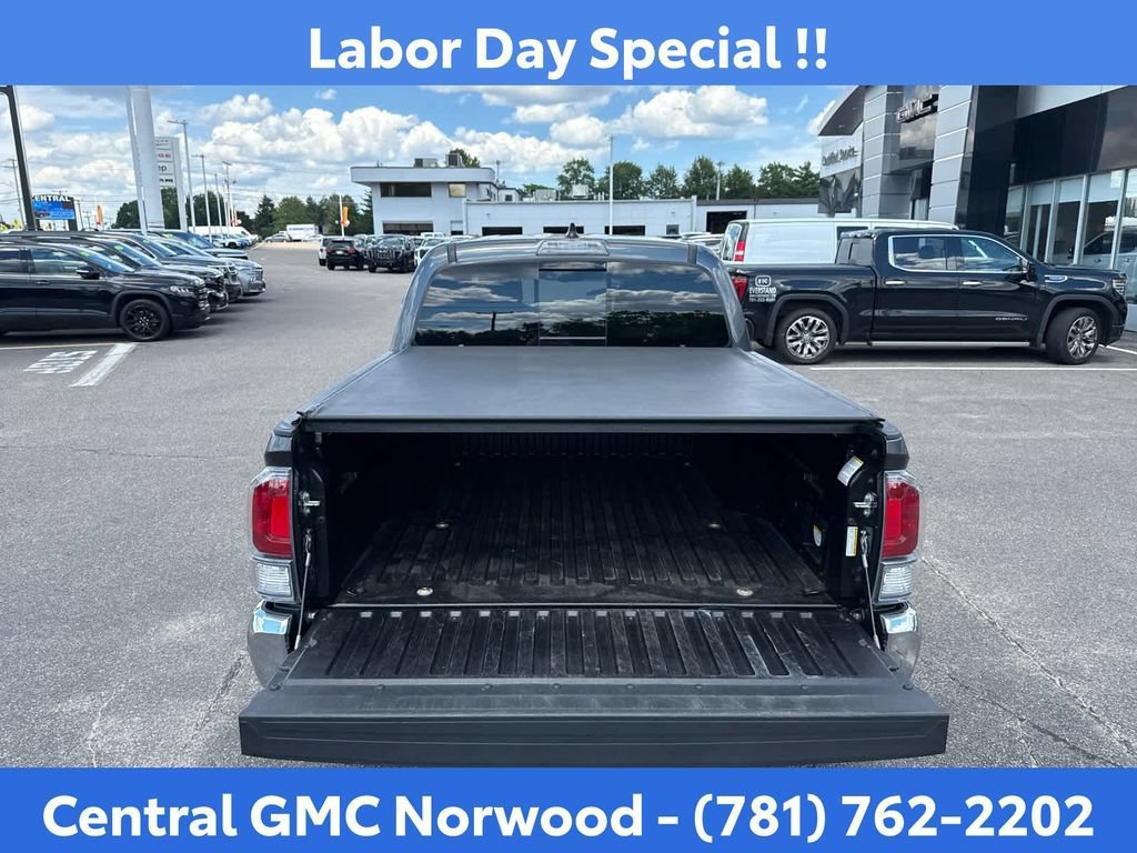 Used 2023 Toyota Tacoma TRD Off-Road AWD/4WD image 10
