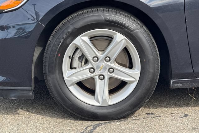 Used 2023 Chevrolet Malibu LT FWD image 33