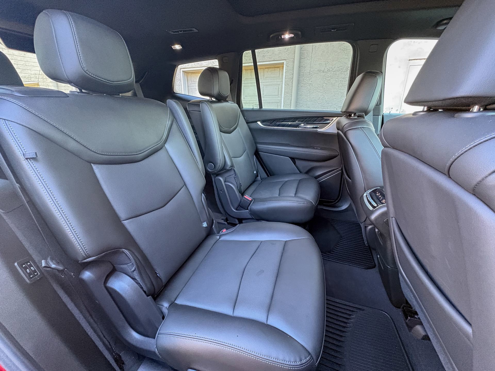 Used 2024 Cadillac XT6 Premium Luxury AWD/4WD image 22