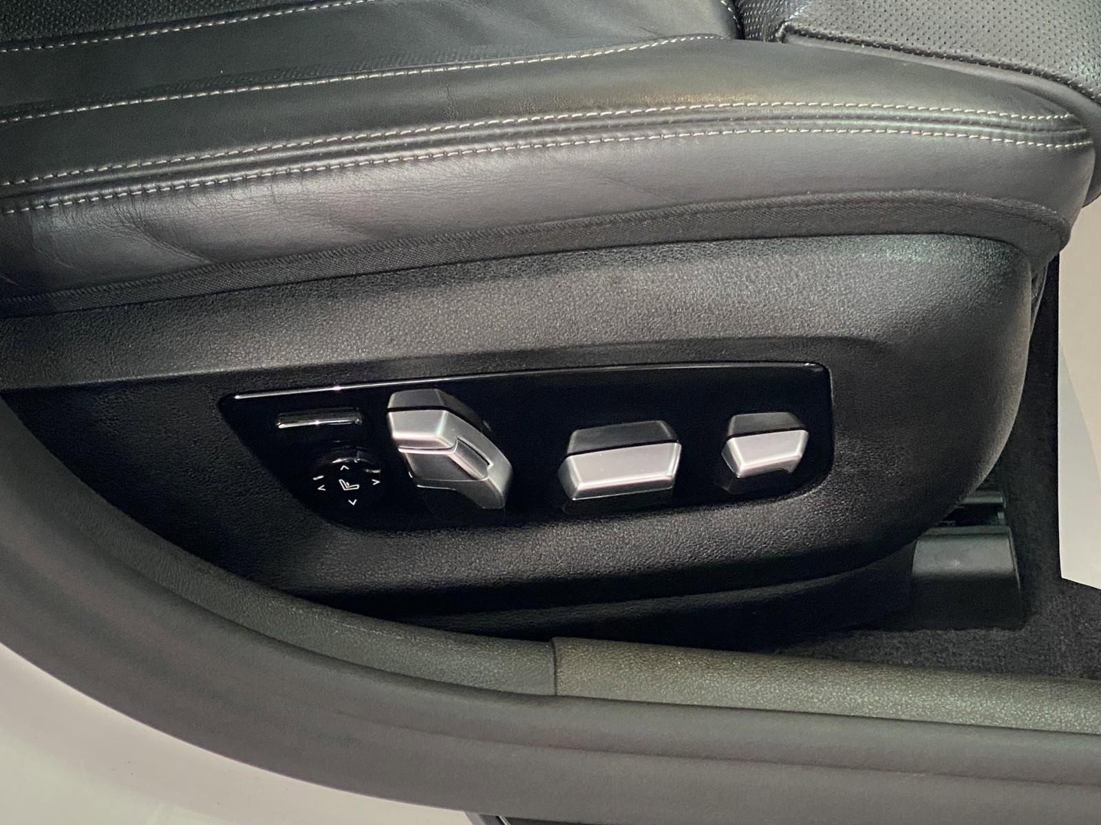 Used 2018 BMW 540i xDrive image 11