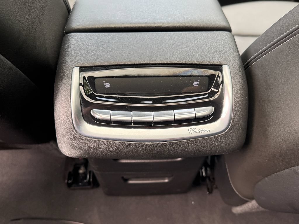 Used 2023 Cadillac XT6 Premium Luxury AWD/4WD image 18