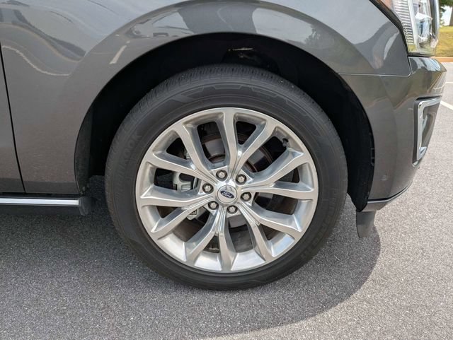 Used 2019 Ford Expedition Platinum RWD image 11