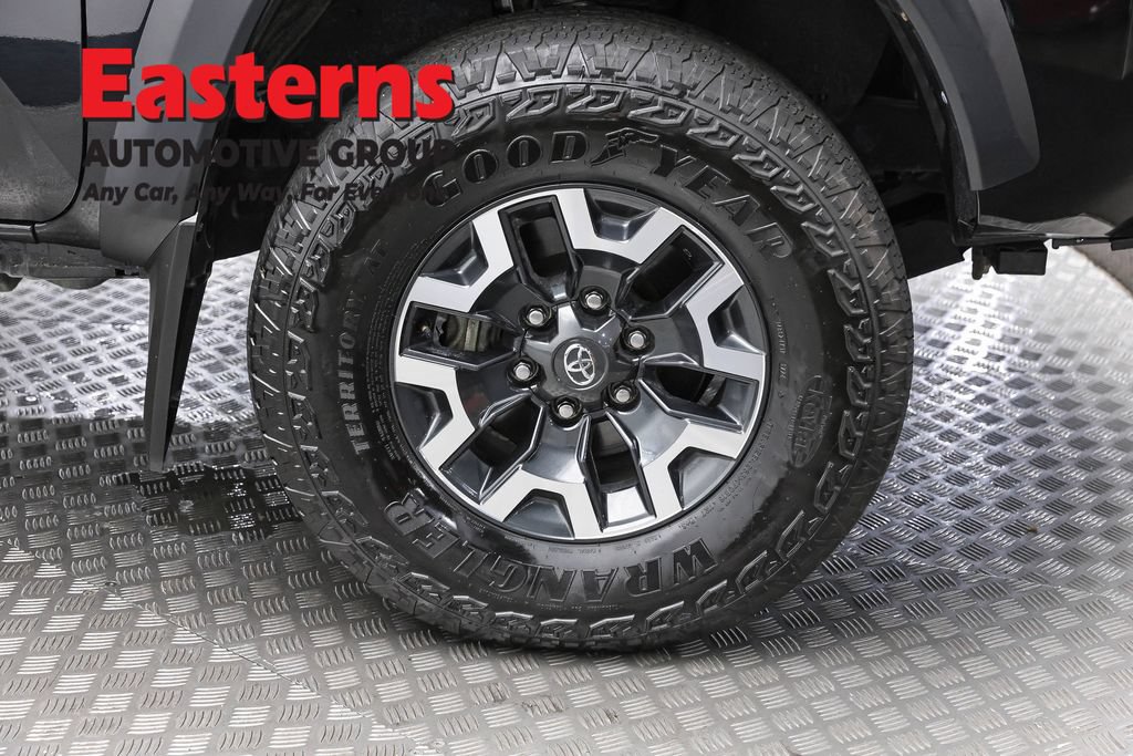Used 2021 Toyota Tacoma TRD Off-Road AWD/4WD image 33