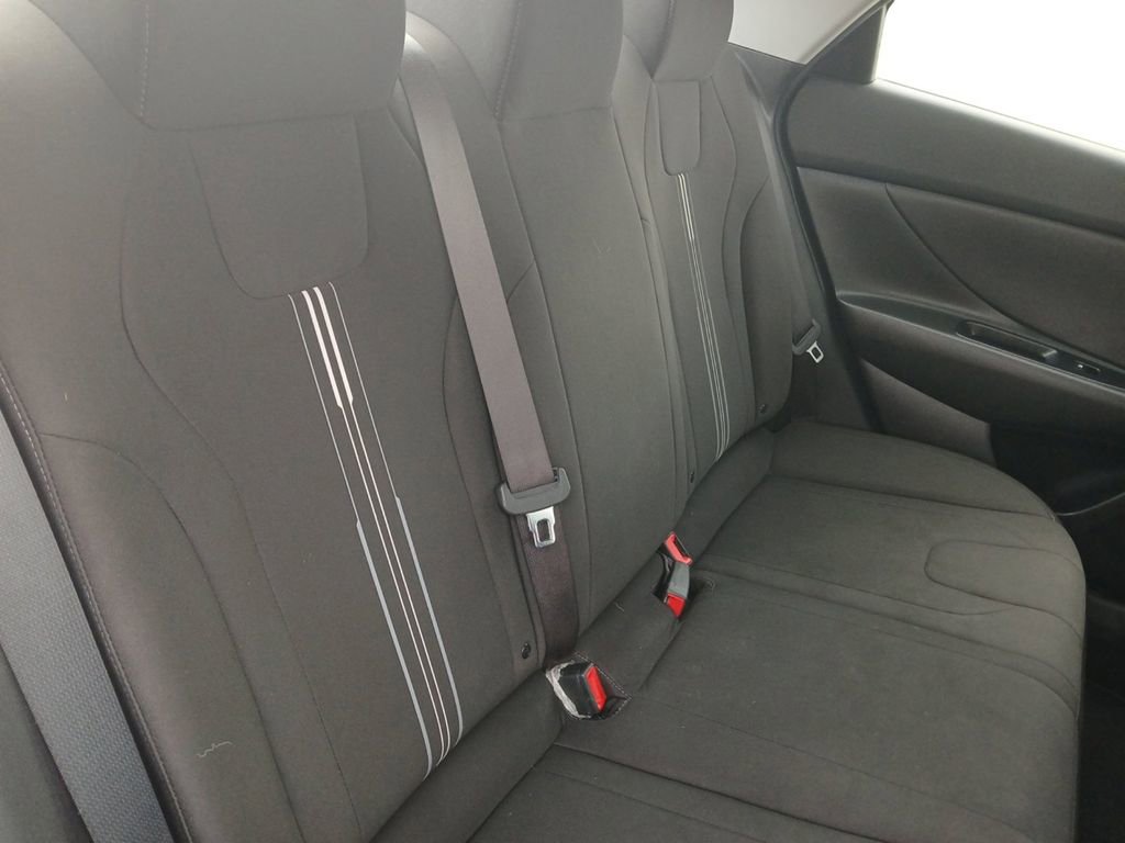 Used 2022 Hyundai Elantra Blue w/ Cargo Package image 17