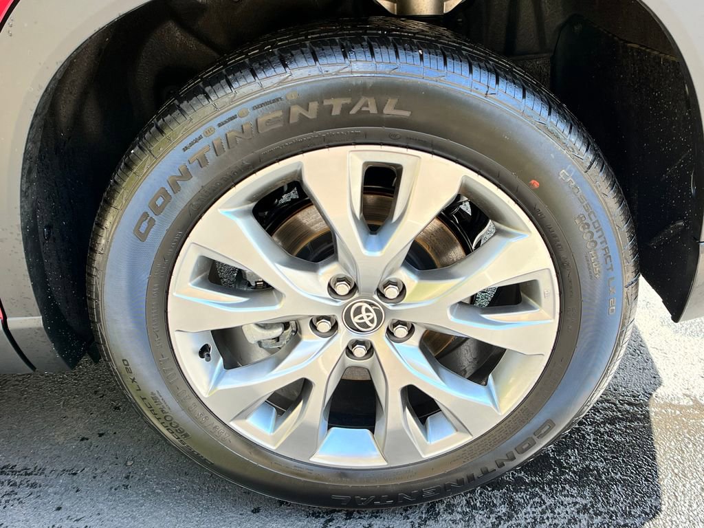 Used 2026 Toyota Grand Highlander Limited image 25