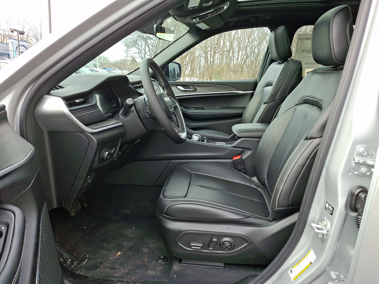 New 2026 Jeep Grand Cherokee Limited AWD/4WD image 9