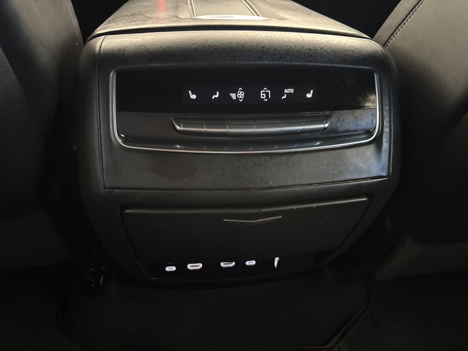 Used 2022 Cadillac Escalade Sport Platinum image 17