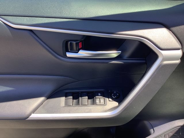 Used 2019 Toyota RAV4 XLE w/ Convenience Package AWD/4WD image 10