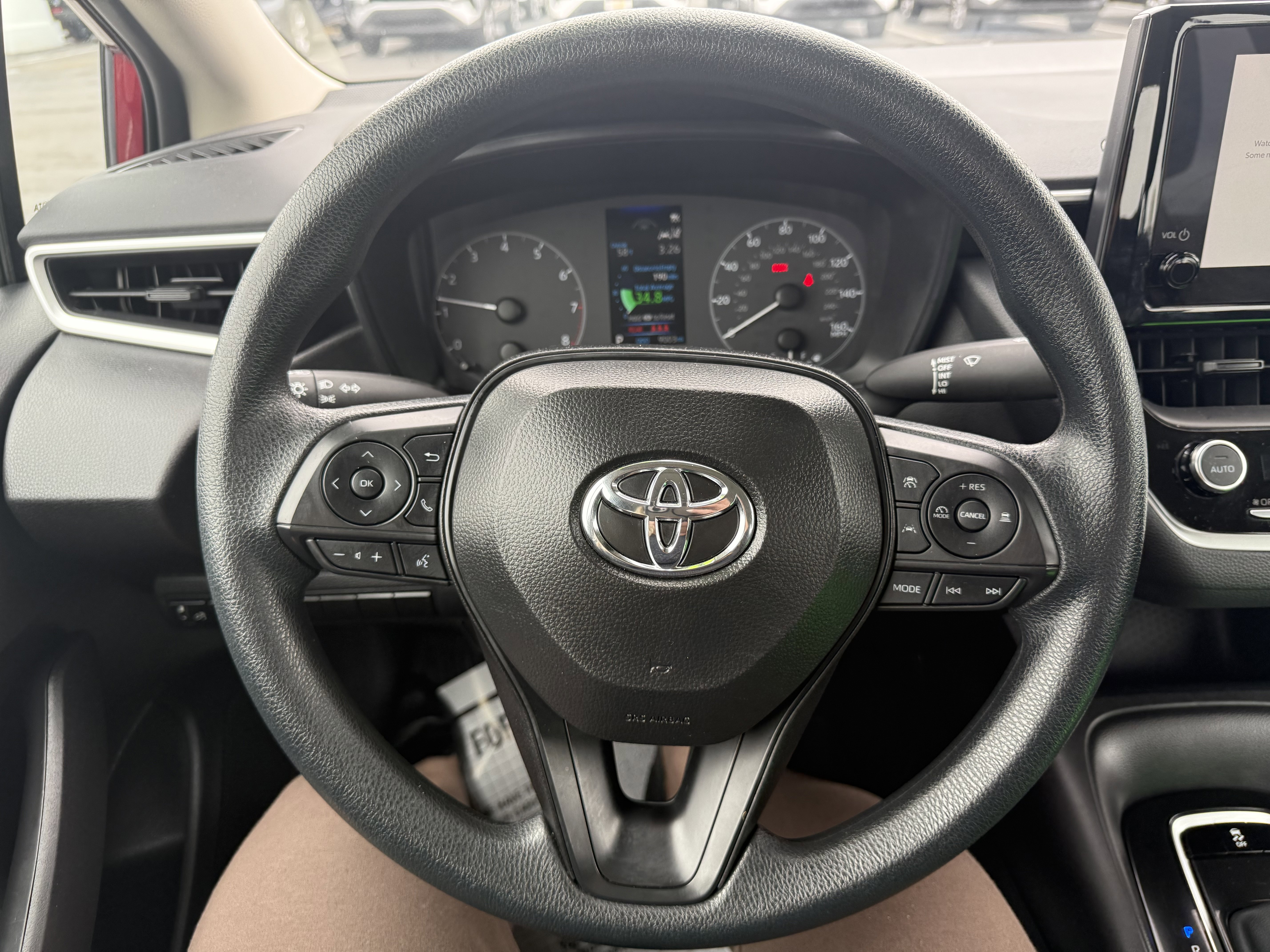 Certified 2025 Toyota Corolla LE w/ Convenience Package image 9