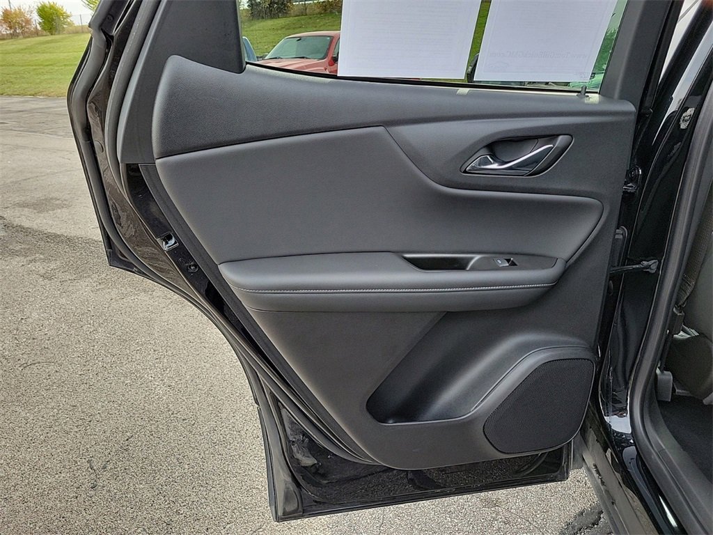 Used 2023 Chevrolet Blazer LT image 13