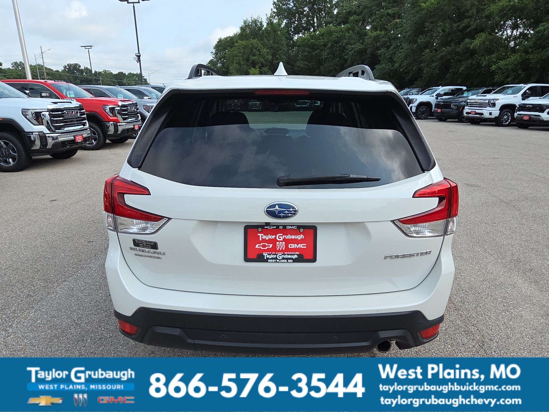 Used 2023 Subaru Forester Limited AWD/4WD image 7