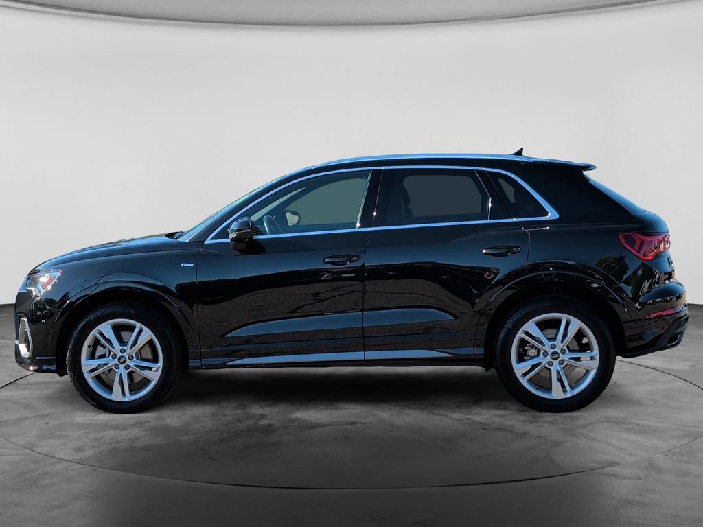 Used 2023 Audi Q3 2.0T Premium Plus w/ Premium Plus Package AWD/4WD image 4