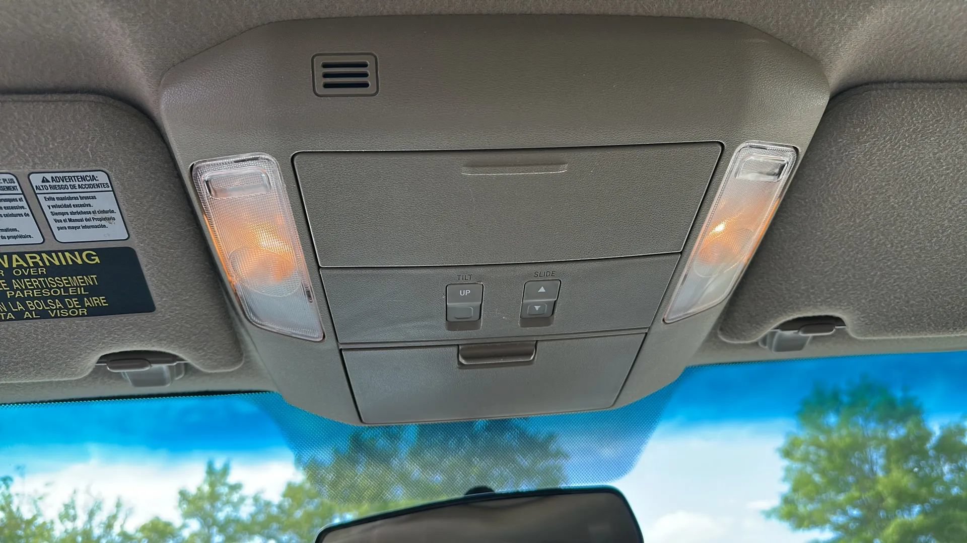 Used 2011 Toyota Sequoia SR5 AWD/4WD image 40