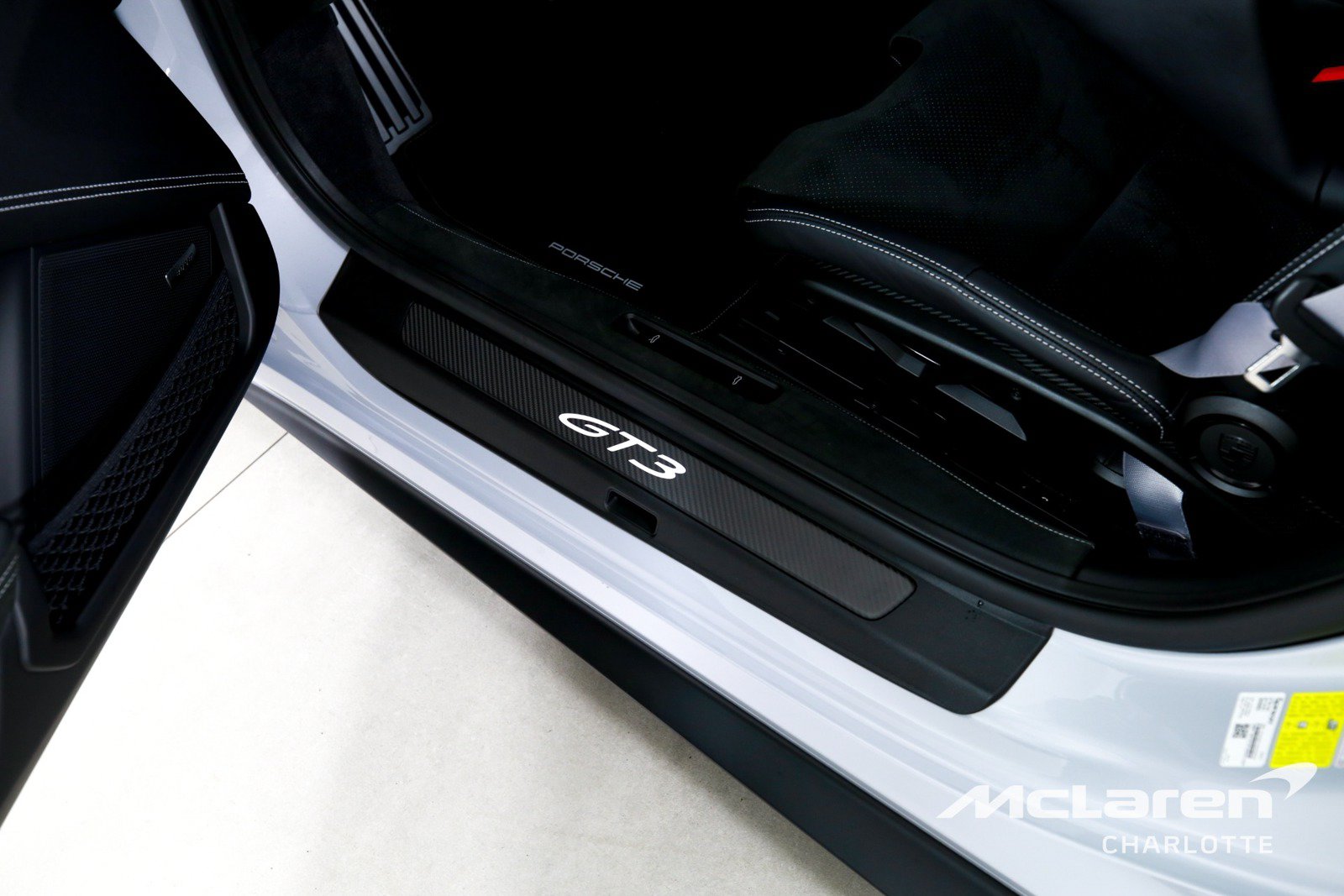 Used 2026 Porsche 911 GT3 w/ Weissach Package RWD image 17