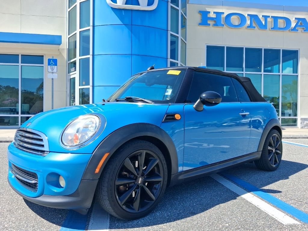 Used 2014 MINI Cooper Base image 1