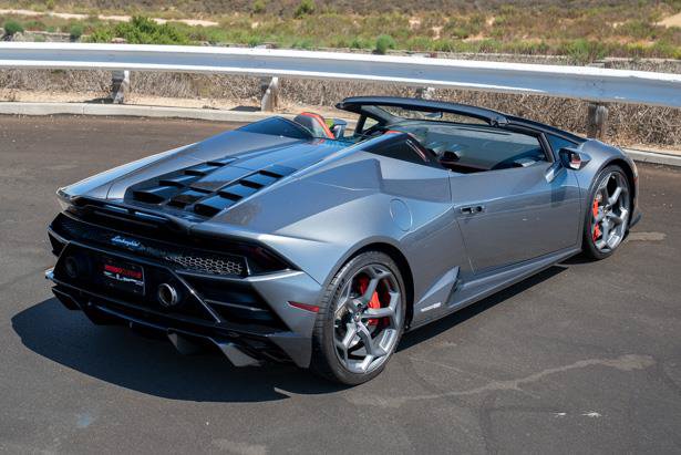 Used 2020 Lamborghini Huracan EVO RWD image 18
