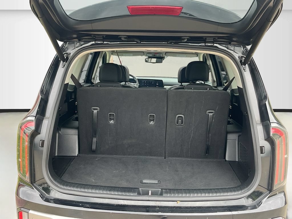 Used 2025 Kia Telluride EX w/ EX Captain's Chair Package FWD image 27