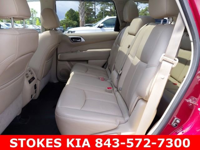 Used 2017 Nissan Pathfinder Platinum FWD image 27