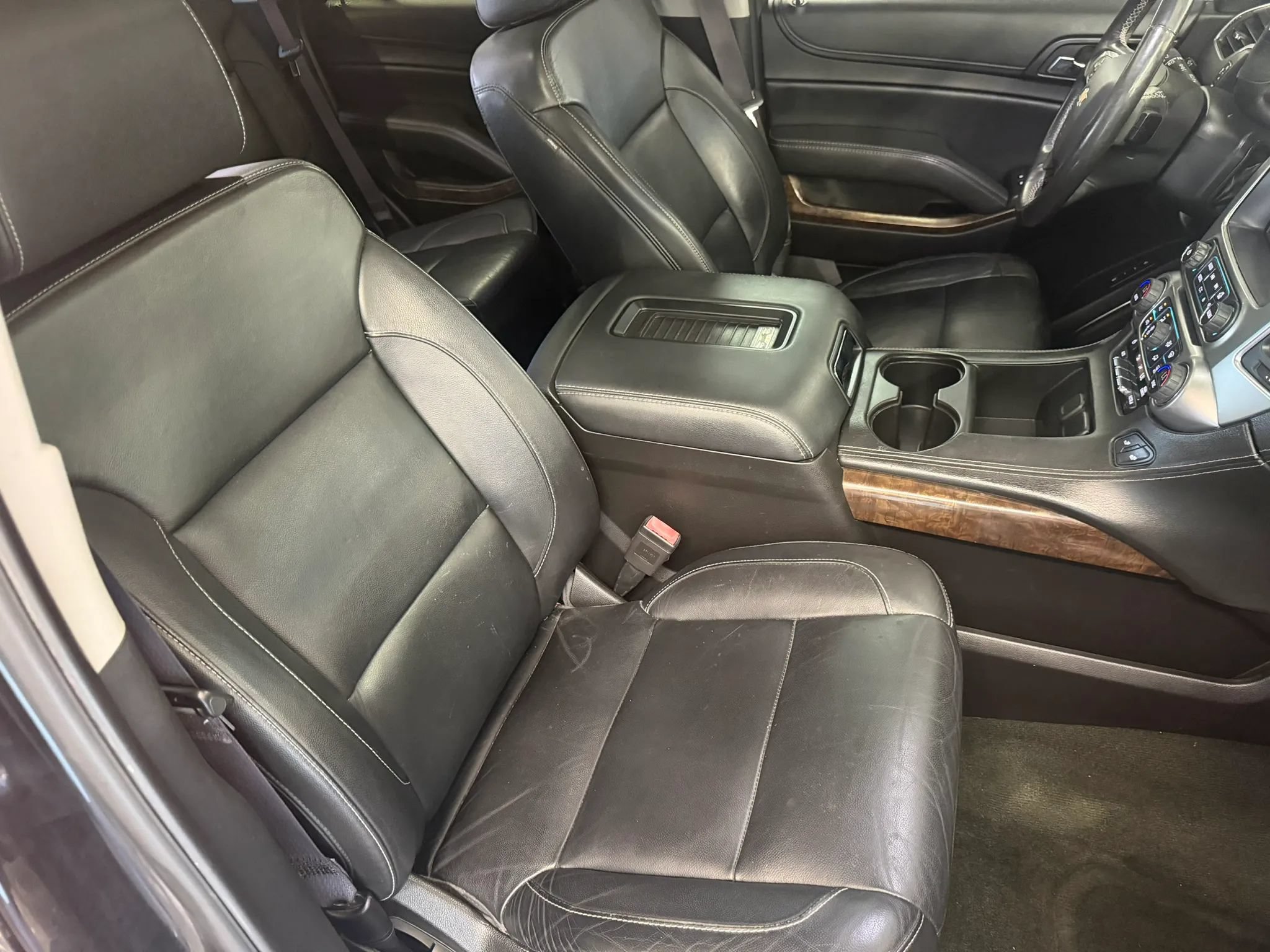 Used 2017 Chevrolet Tahoe LT w/ LT Signature Package AWD/4WD image 27