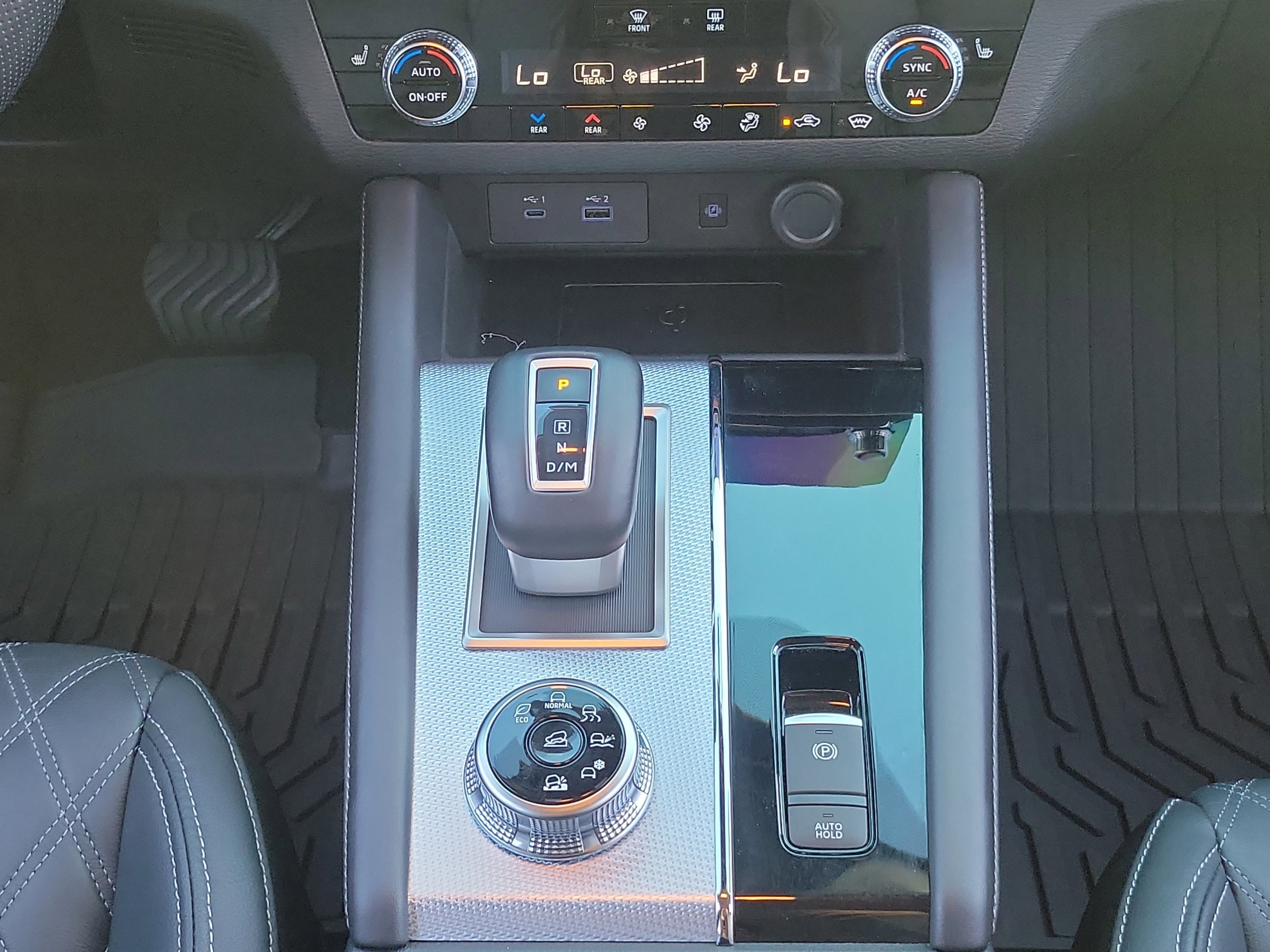 Used 2024 Mitsubishi Outlander SEL image 18