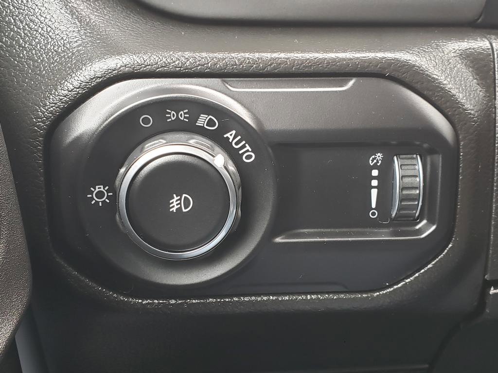 Used 2023 Jeep Wrangler Unlimited Sport image 22