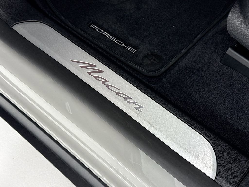 New 2026 Porsche Macan Electric image 13
