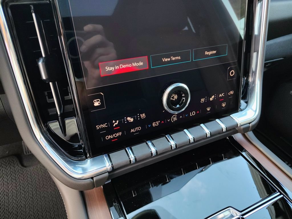 New 2026 GMC Yukon XL Denali w/ Denali Reserve Package AWD/4WD image 32