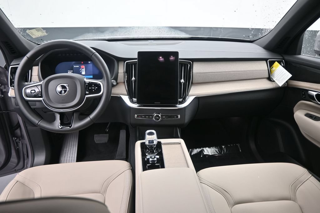 New 2026 Volvo XC90 B6 Plus w/ Protection Package Premier AWD/4WD image 15