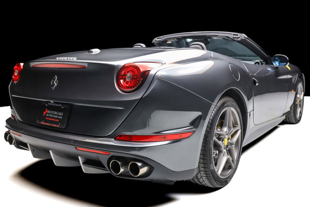 Used 2016 Ferrari California T image 25