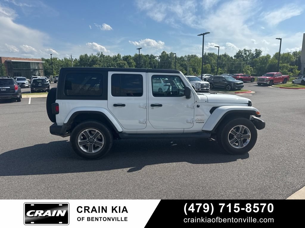 Used 2018 Jeep Wrangler Unlimited Sahara AWD/4WD image 14