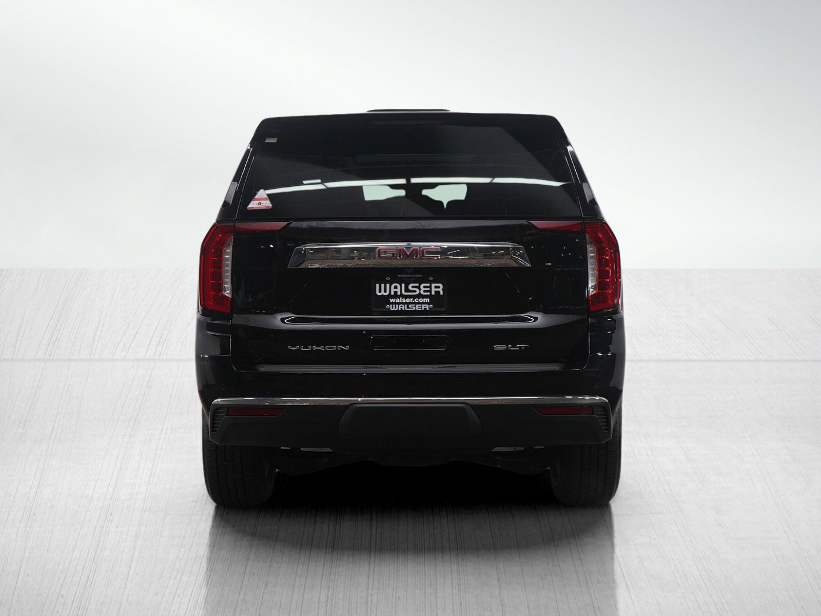 Used 2021 GMC Yukon SLT w/ SLT Premium Package image 5