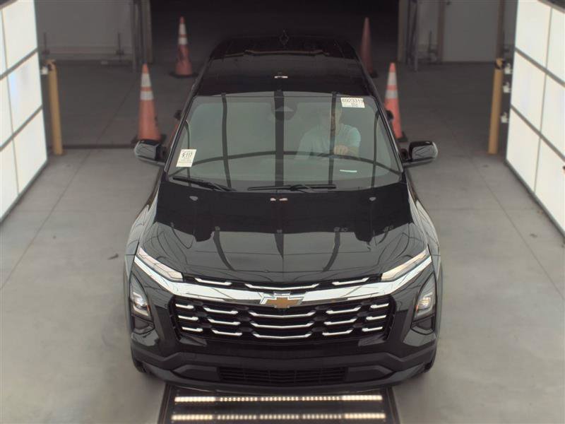 Used 2026 Chevrolet Equinox LT AWD/4WD image 9