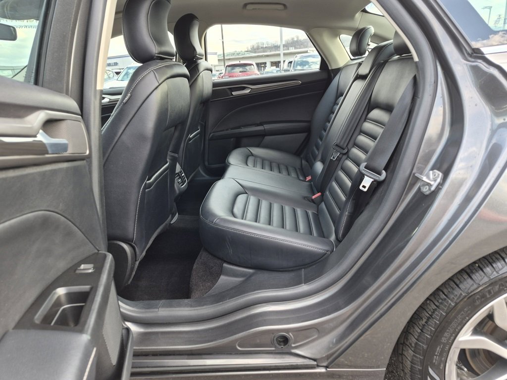 Used 2019 Ford Fusion SEL image 26