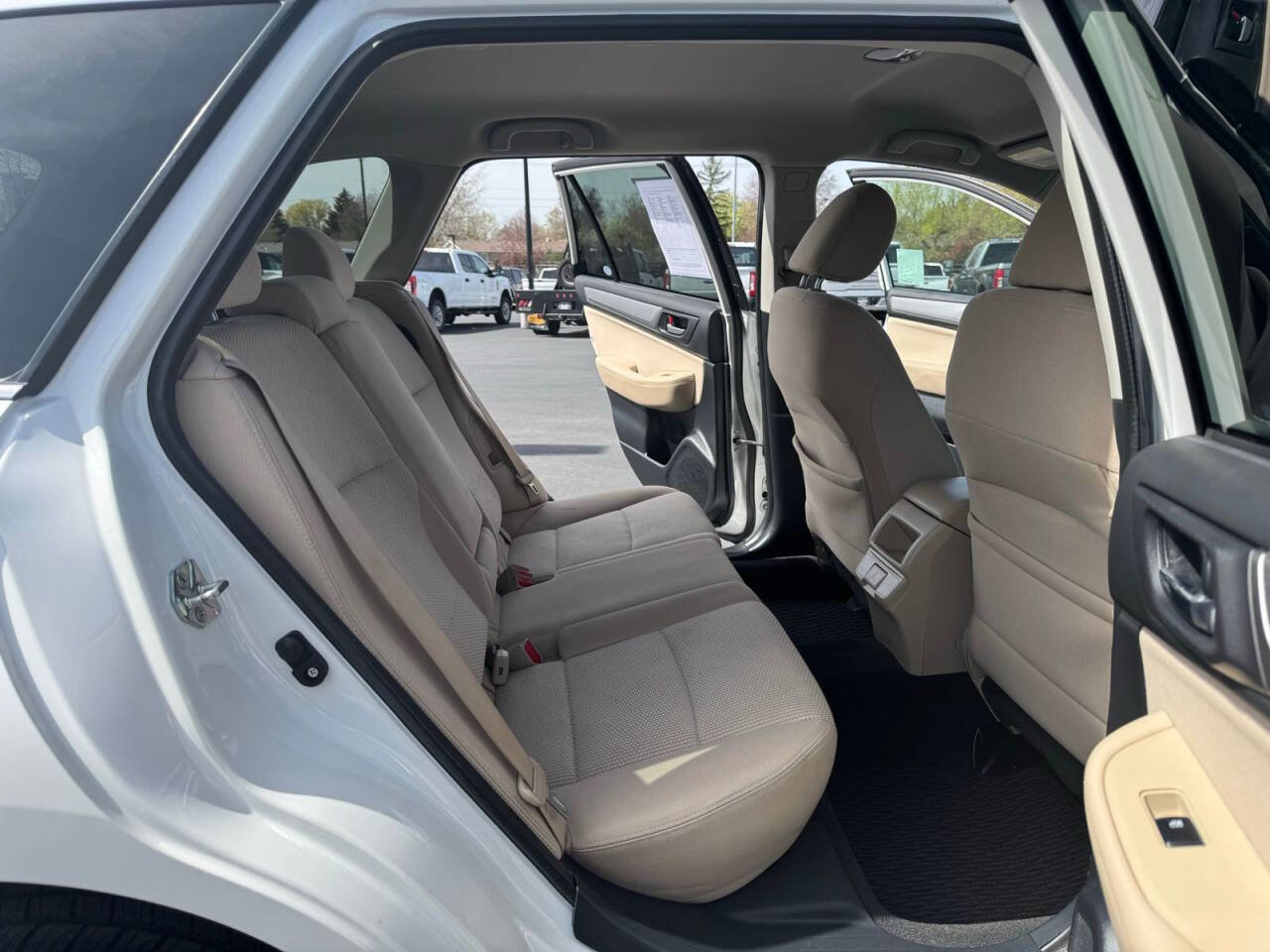 Used 2019 Subaru Outback 2.5i Premium AWD/4WD image 34