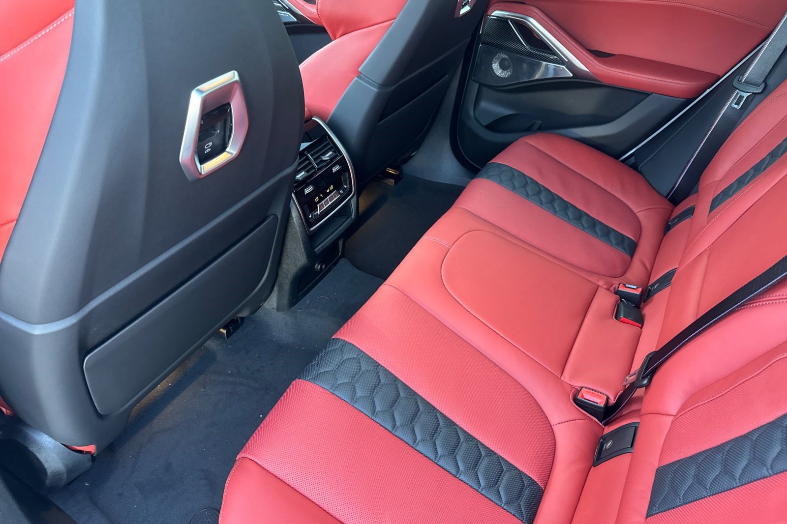 New 2026 BMW X6 M Competition w/ Executive Package AWD/4WD image 22