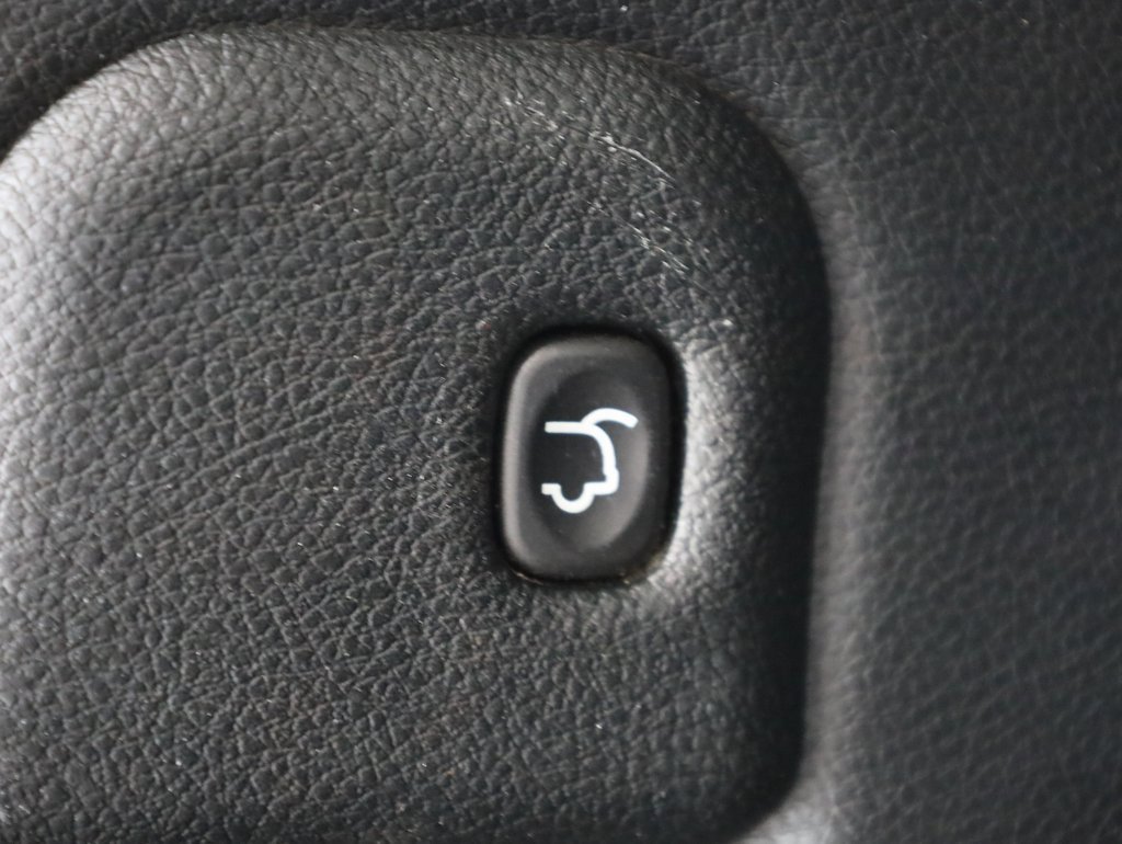 Used 2018 Jeep Grand Cherokee Limited w/ Luxury Group II image 39