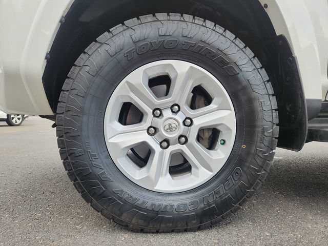 Used 2022 Toyota 4Runner SR5 Premium AWD/4WD image 24