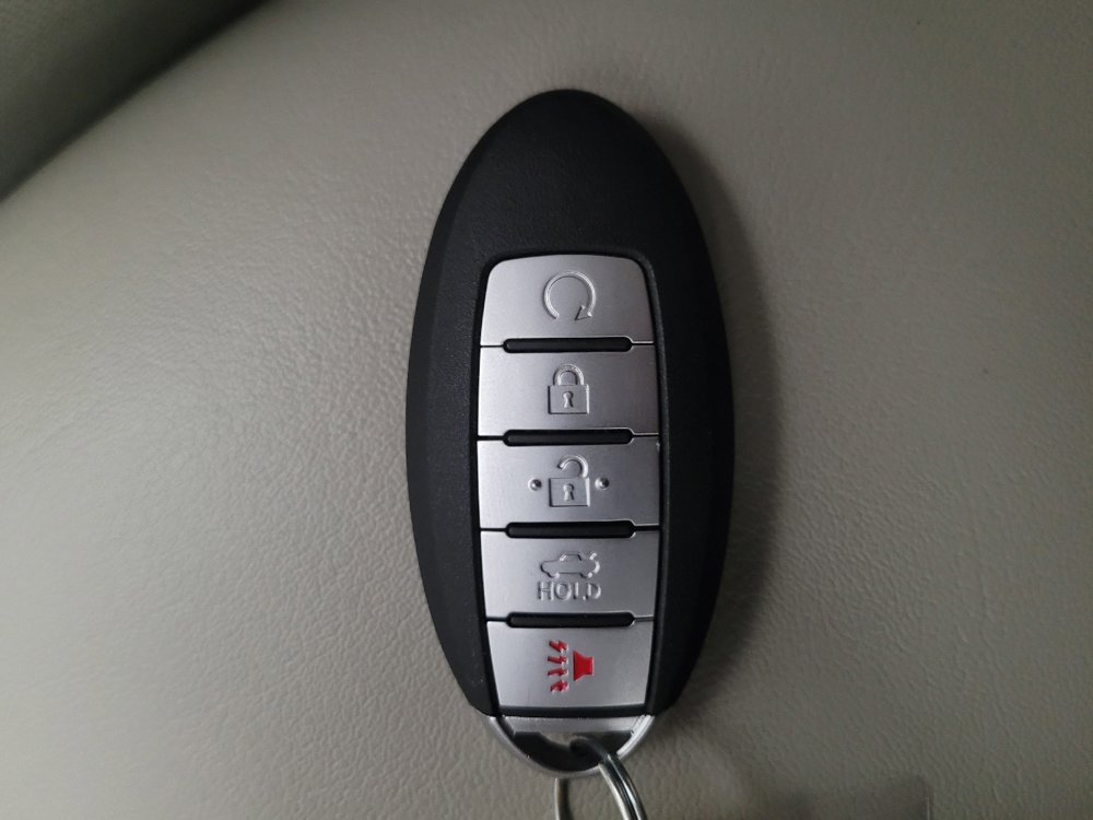 Used 2019 Nissan Rogue Sport SV image 32