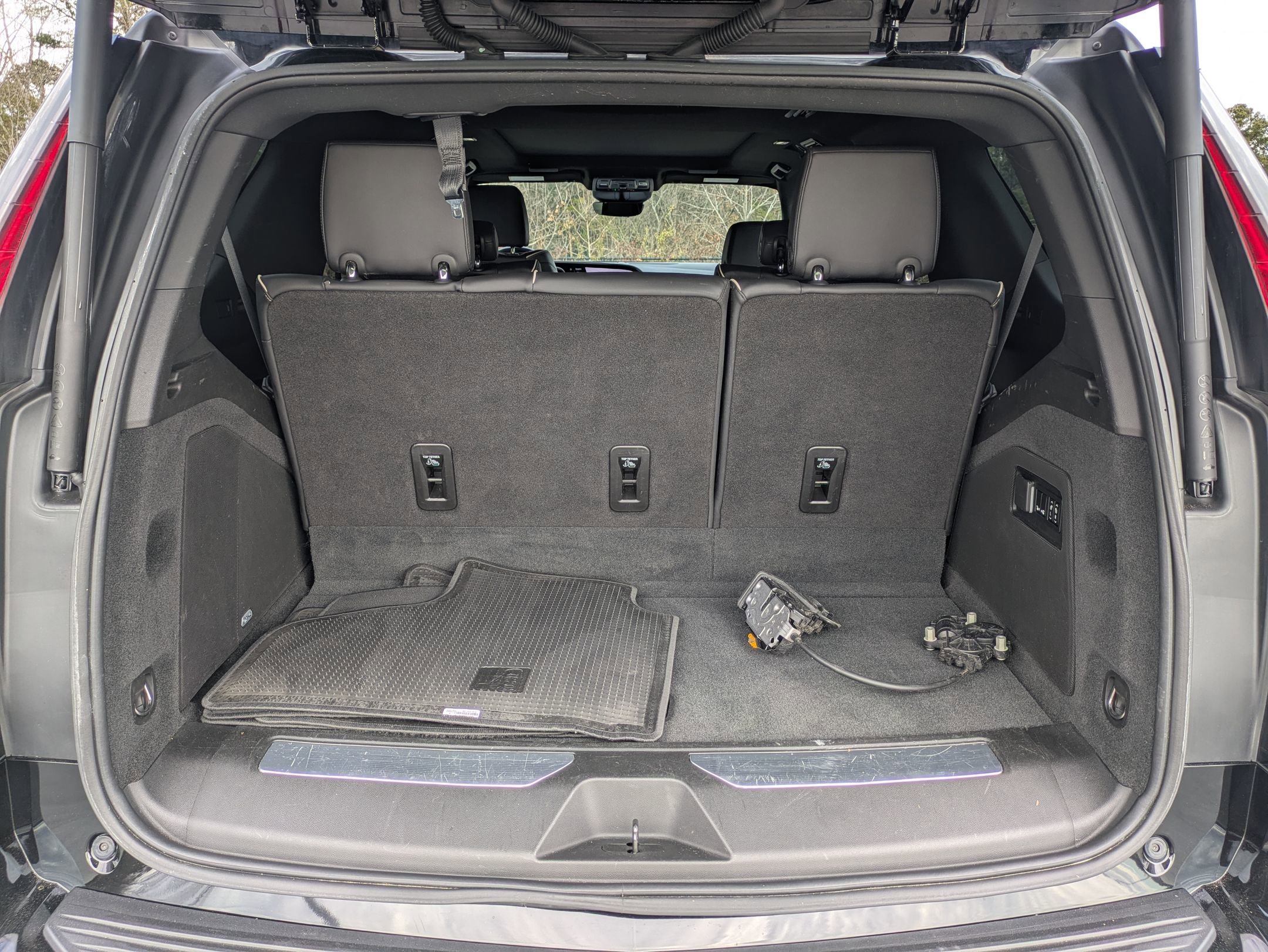 Used 2021 Cadillac Escalade Sport w/ Driver Assist Tech Package image 28