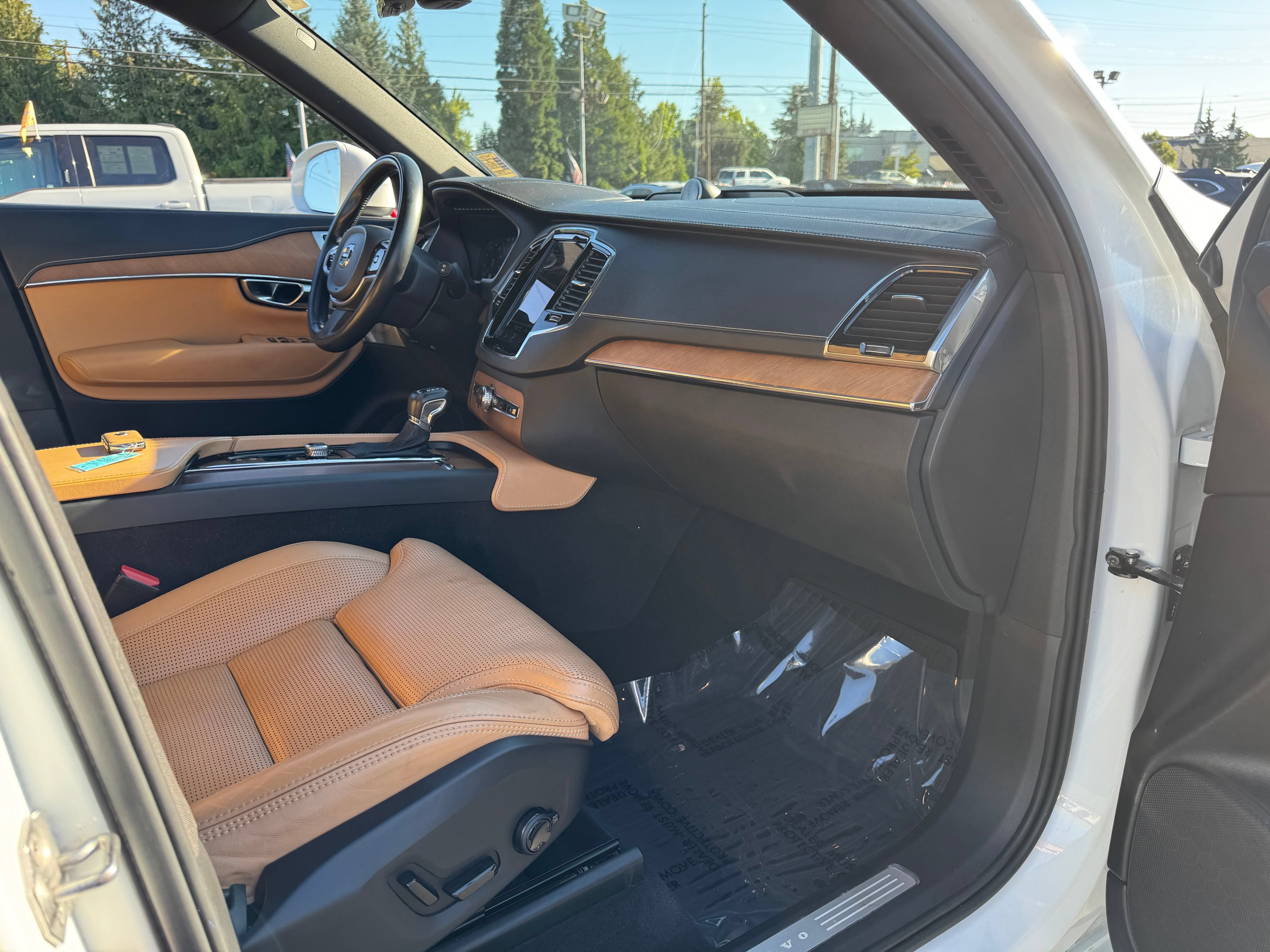 Used 2018 Volvo XC90 T6 Inscription w/ Convenience Package AWD/4WD image 22